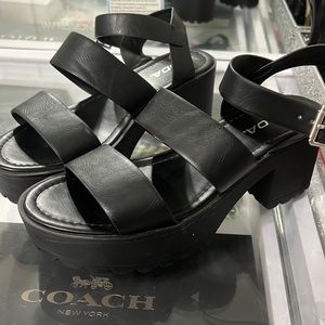 Sandal heels 8 1/2